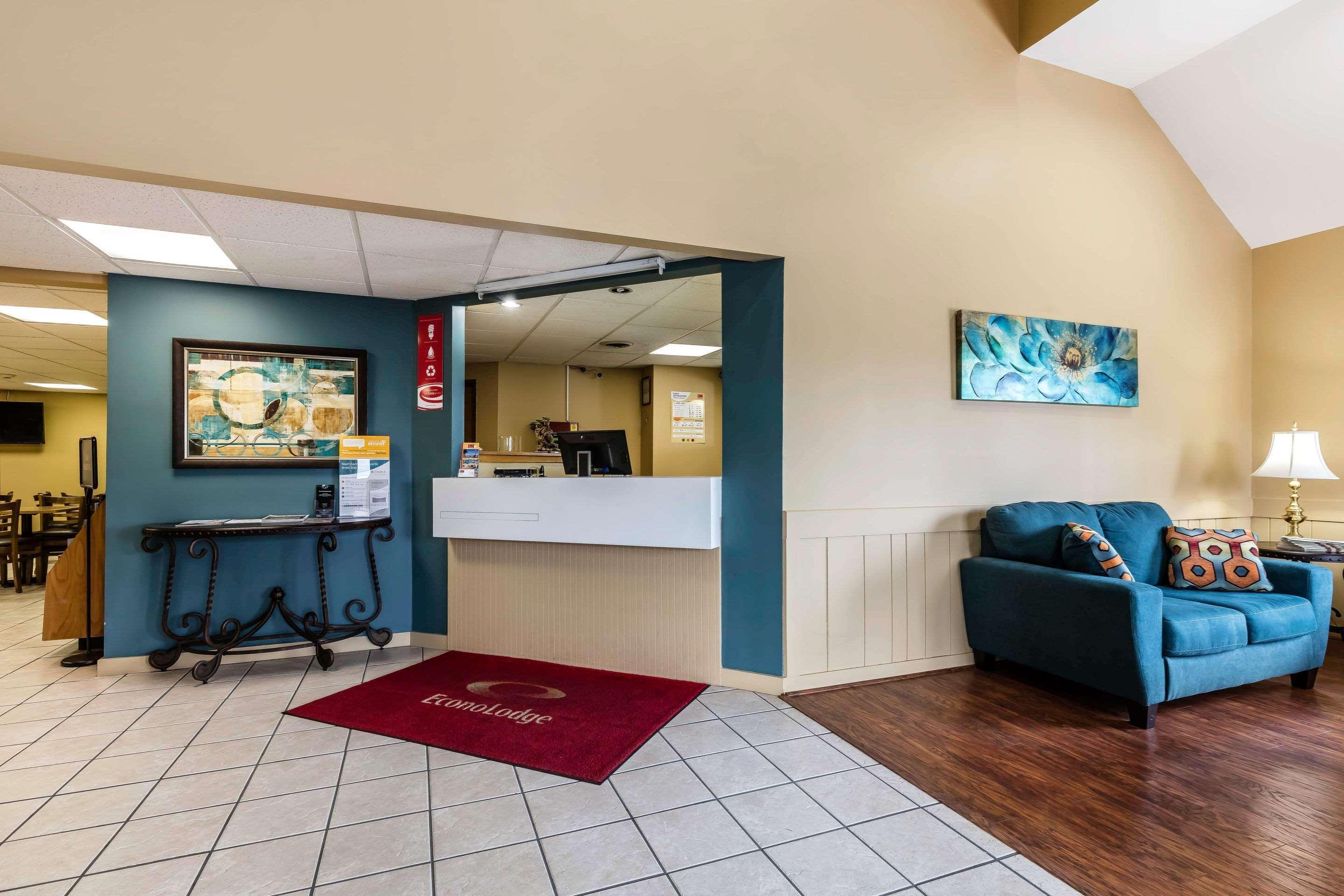 Econo Lodge Inn & Suites Dickson Exterior photo
